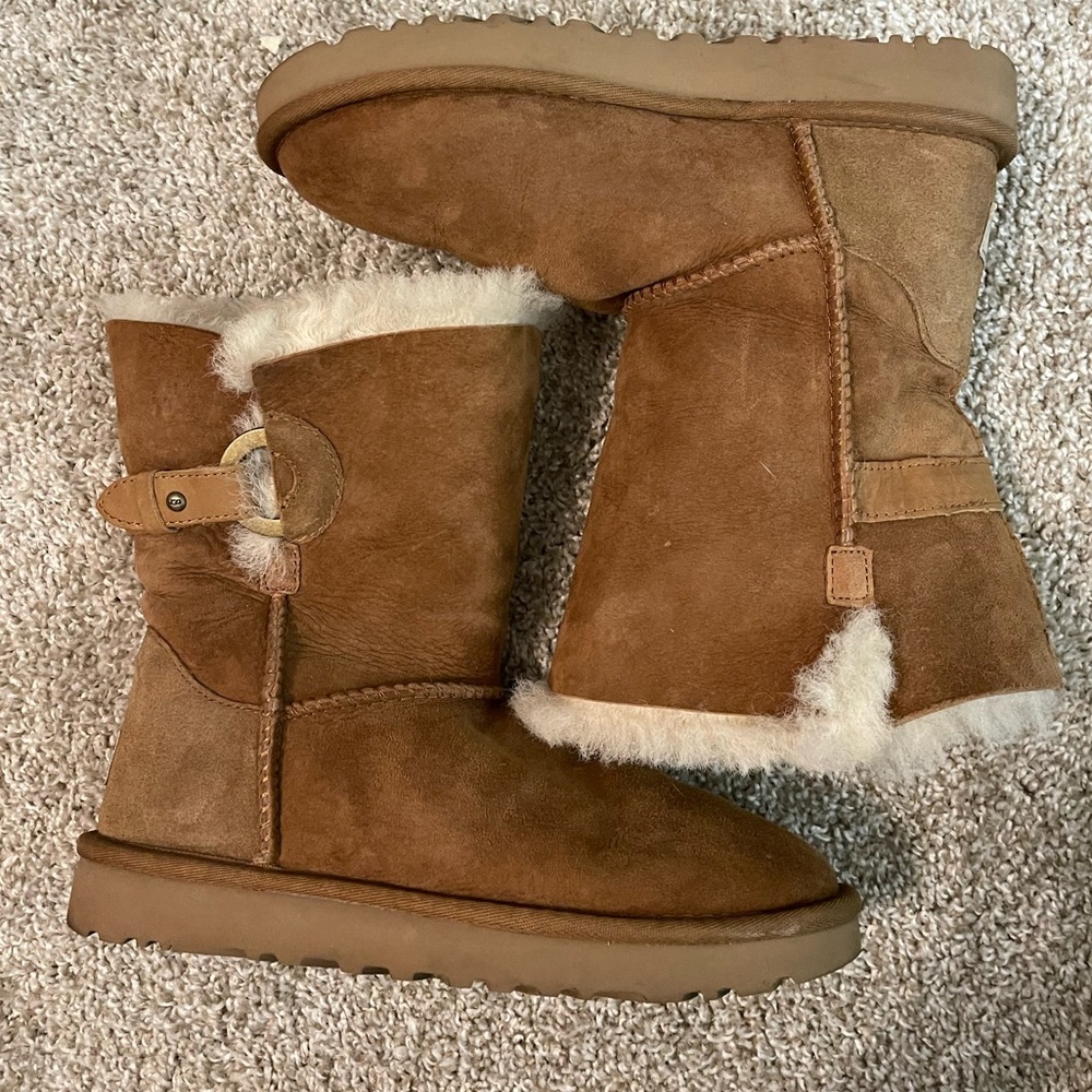 Chestnut UGG size 6